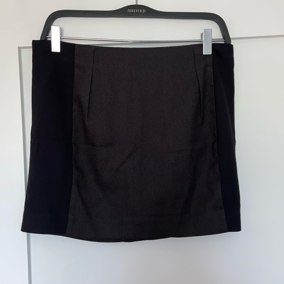 Black Armani Exchange Mini Skirt - Picture 1 of 4
